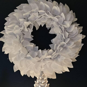 white-felt-wreath-maxi-1125